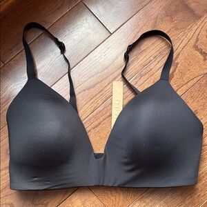 34DD Skims wireless t shirt bra